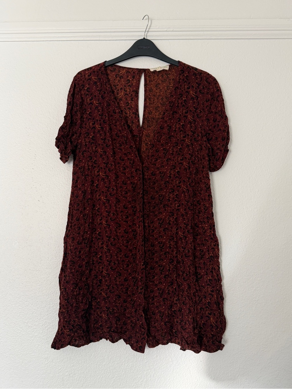 Urban Outfitters Staring at Stars A-Line V-Neck Mini Dress in Burgundy Floral - Picture 2 of 8